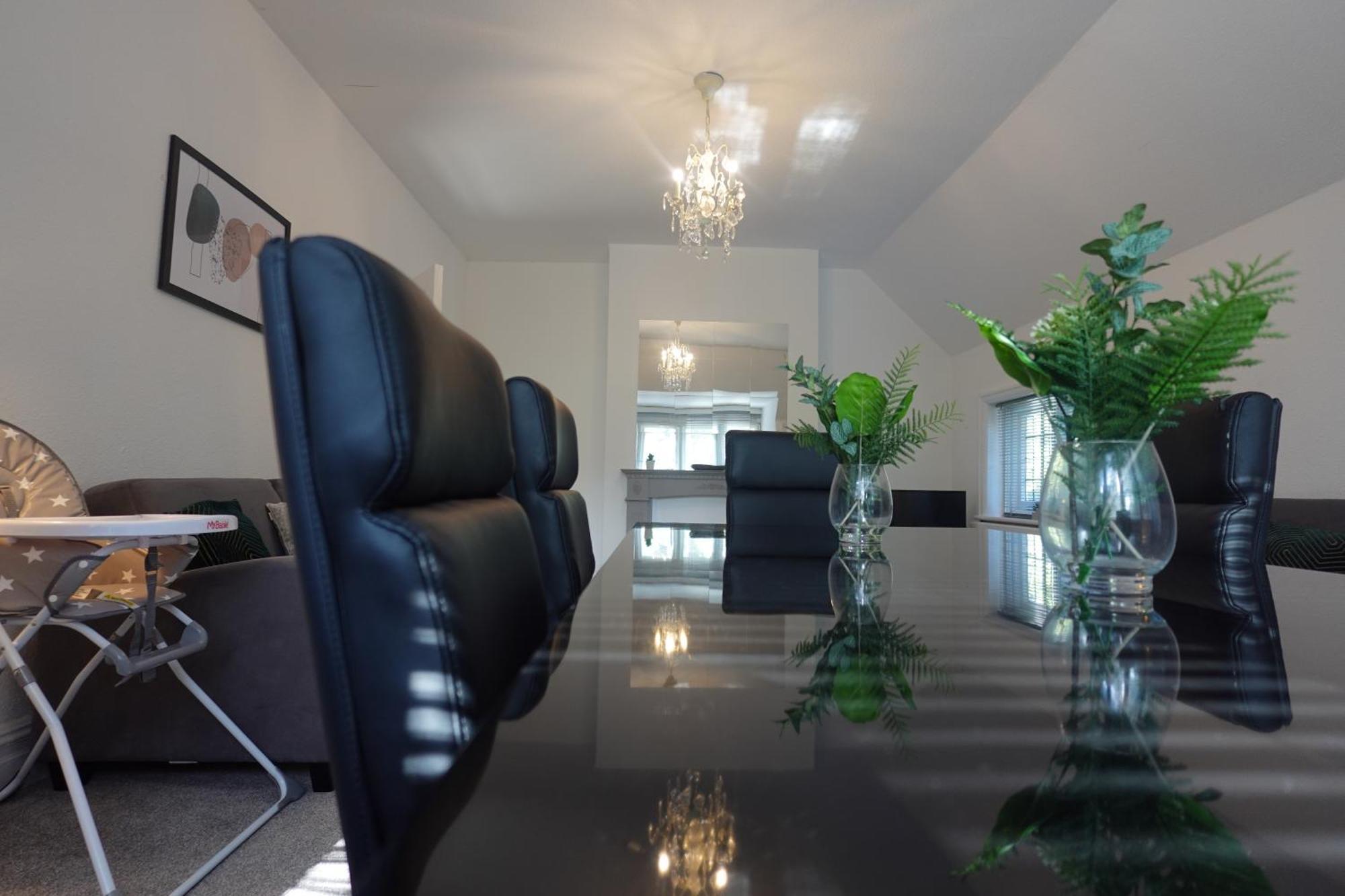 Apartment In Canford Cliffs Close To Sandbanks Beach Poole Eksteriør bilde