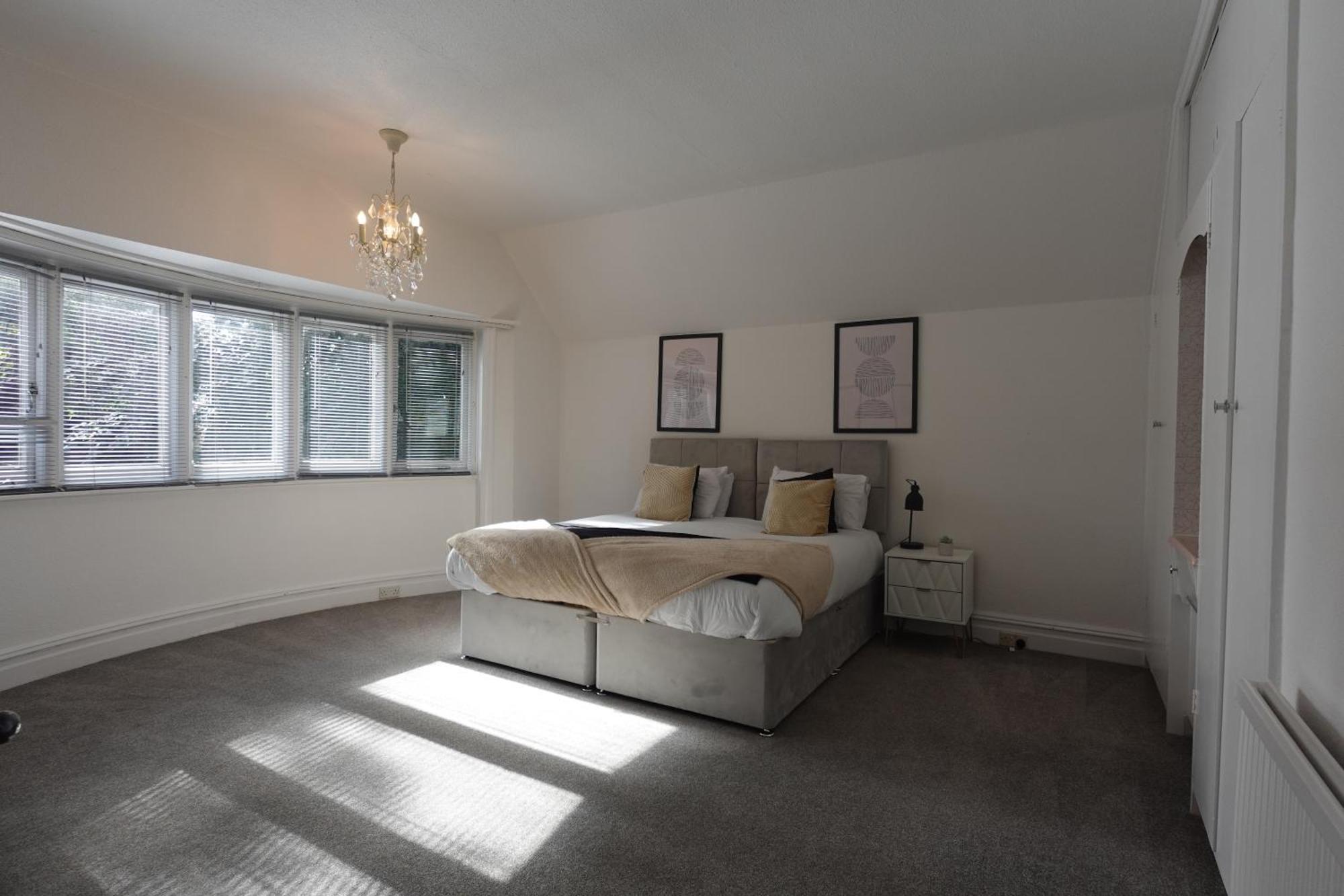 Apartment In Canford Cliffs Close To Sandbanks Beach Poole Eksteriør bilde