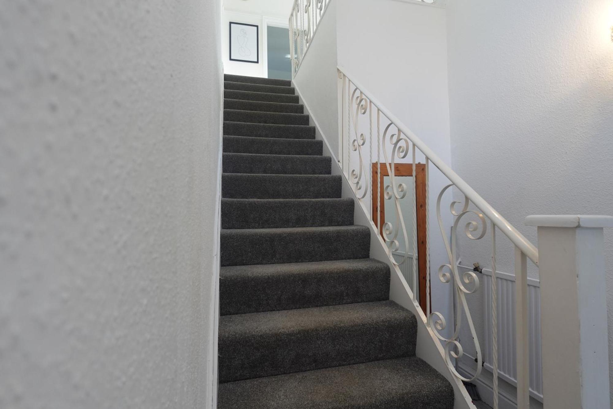 Apartment In Canford Cliffs Close To Sandbanks Beach Poole Eksteriør bilde